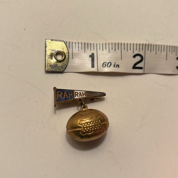Vintage Rah Rah Rah Gold Tone Blue White Football Banner Pin - Picture 7 of 7